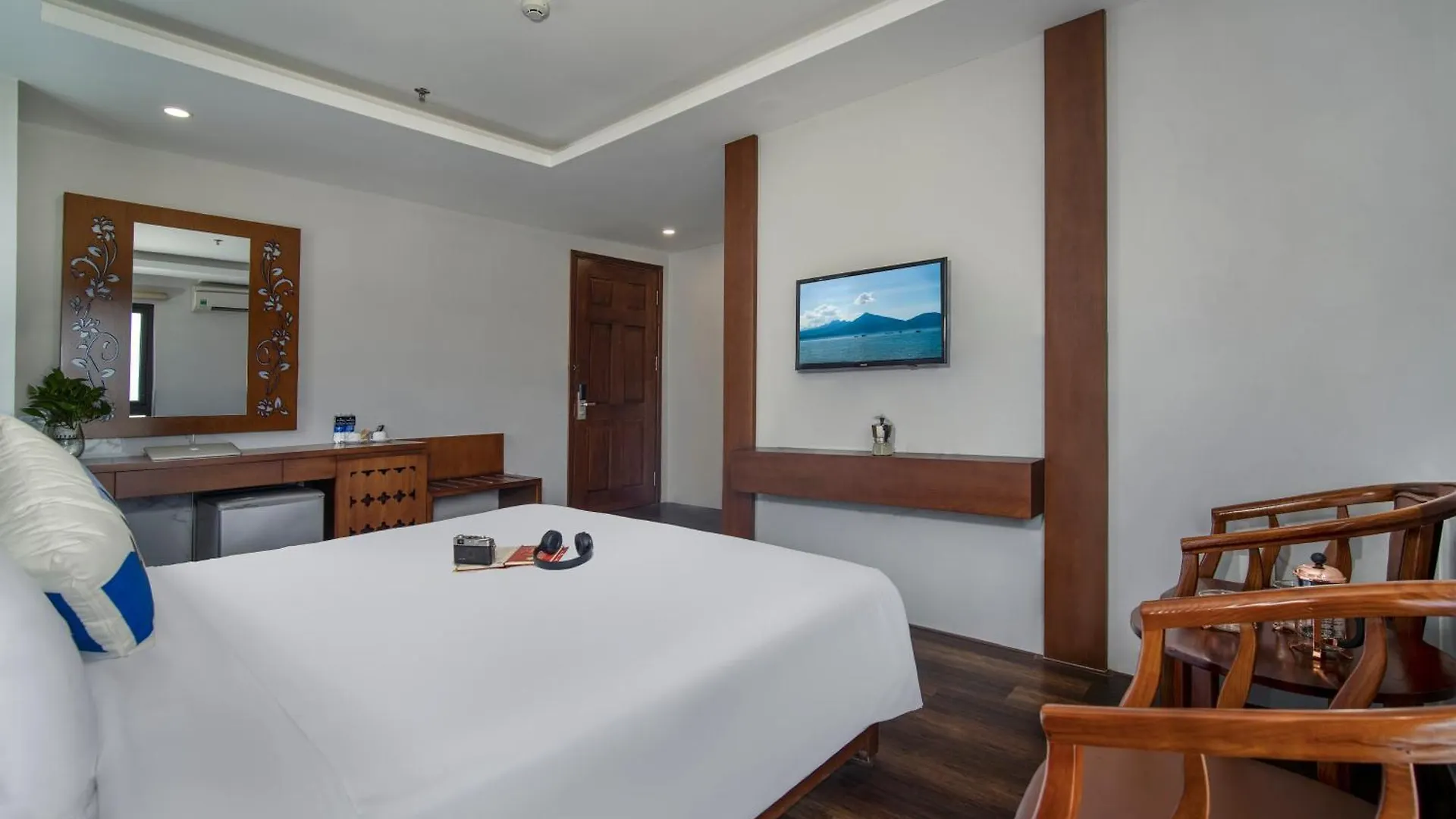****  Delicate Hotel Da Nang Vietnam