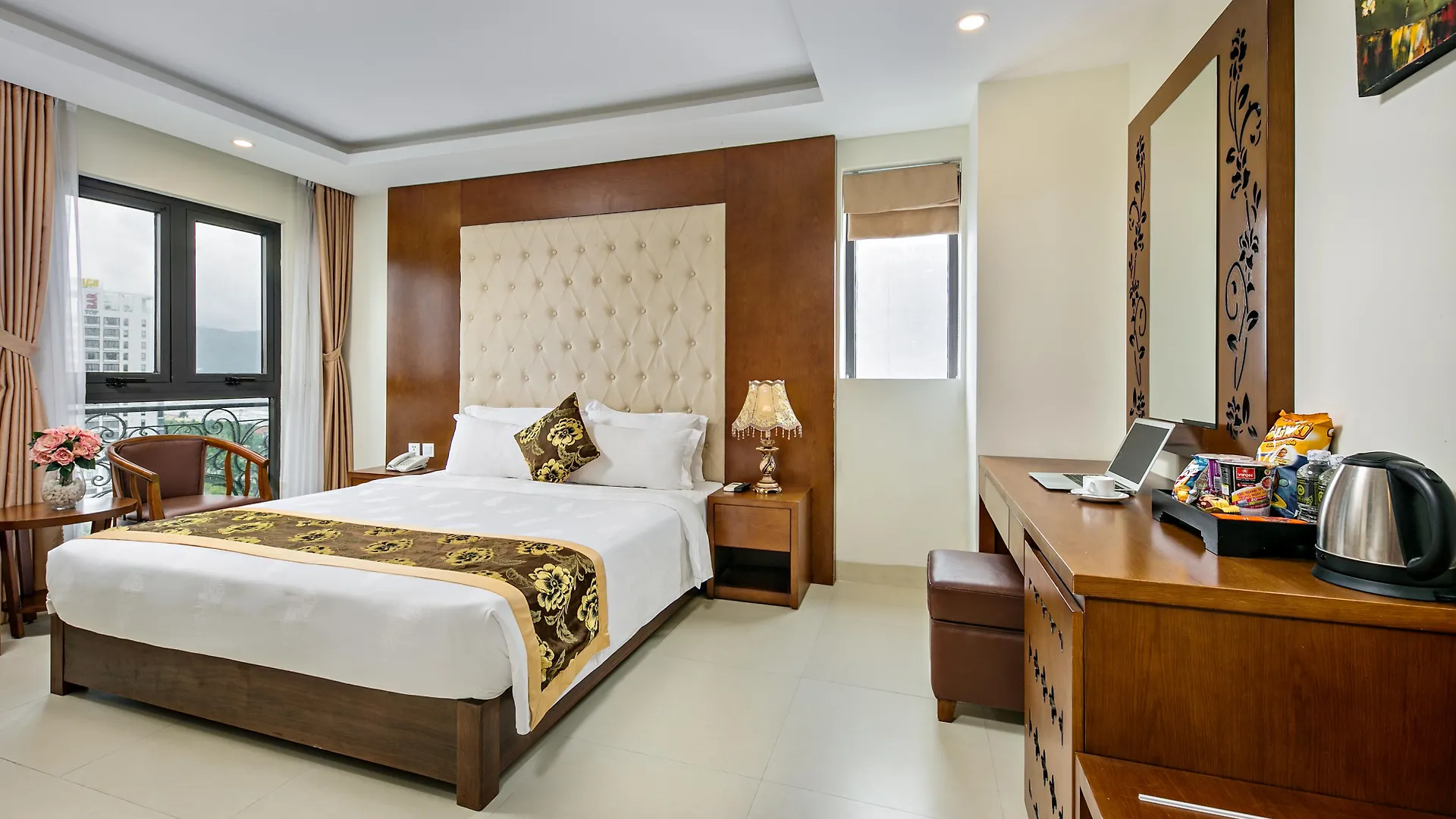 Delicate Hotel Ντα Νανγκ 4*,